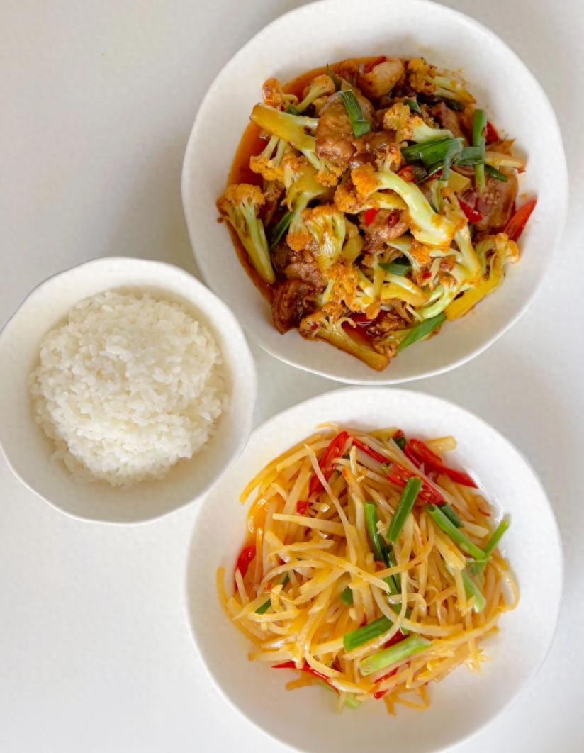 重庆35岁女子晒离婚后一个人晚餐,在网上走红,网友:太真实!