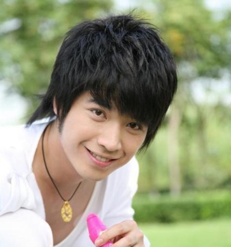 聋哑男演员宋晓波:一岁高烧致聋,29岁迎娶哑模特,女儿健康正常