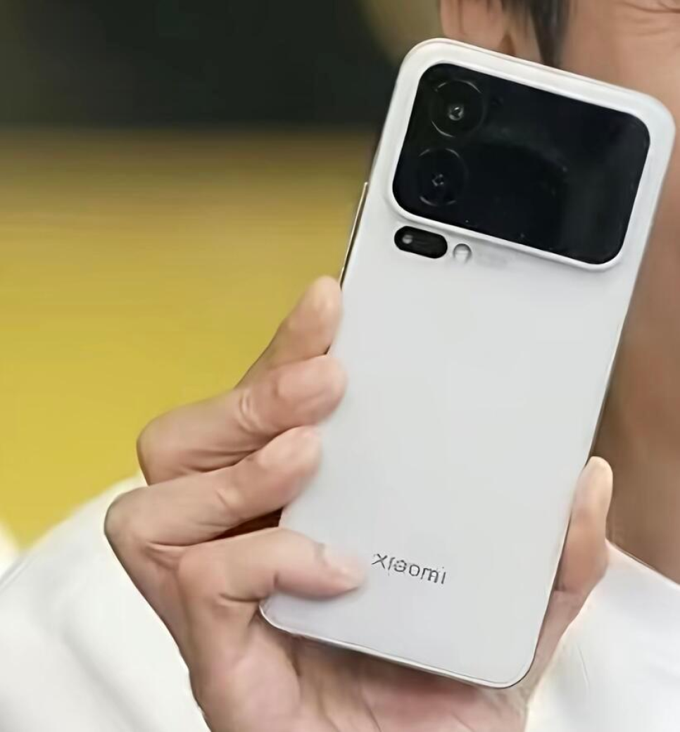 小米16真没了,但小米17官宣了,这次要与苹果“近身肉搏”!