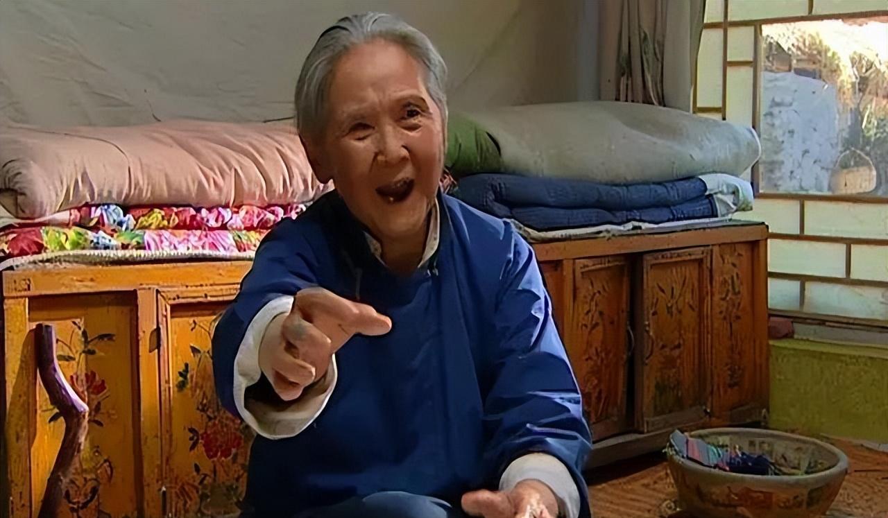 鲁园老太太的一生优雅非凡,真正的学业强者