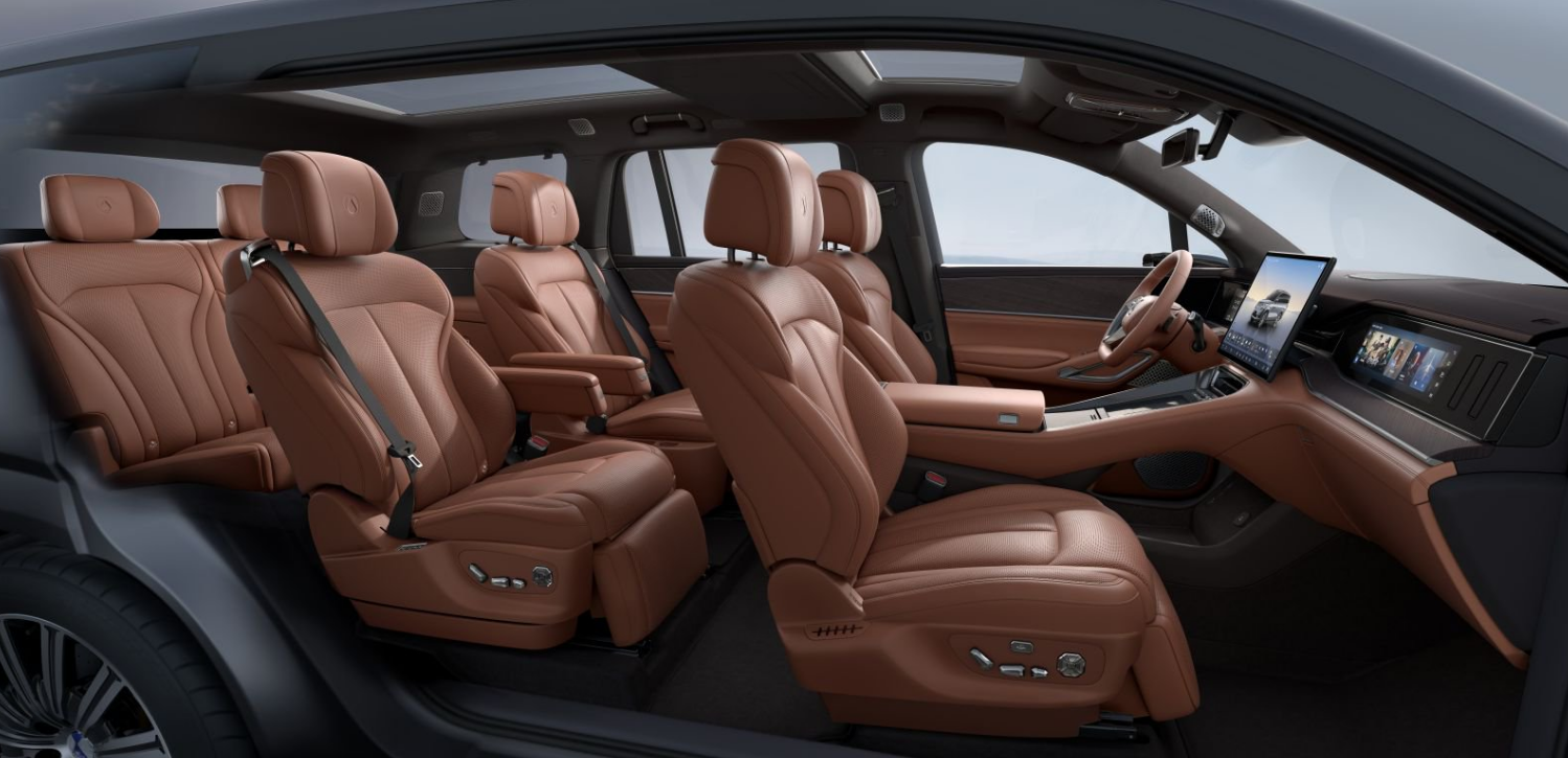 比亚迪邀请“女神”代言,高圆圆开上腾势N9,果然够豪华!