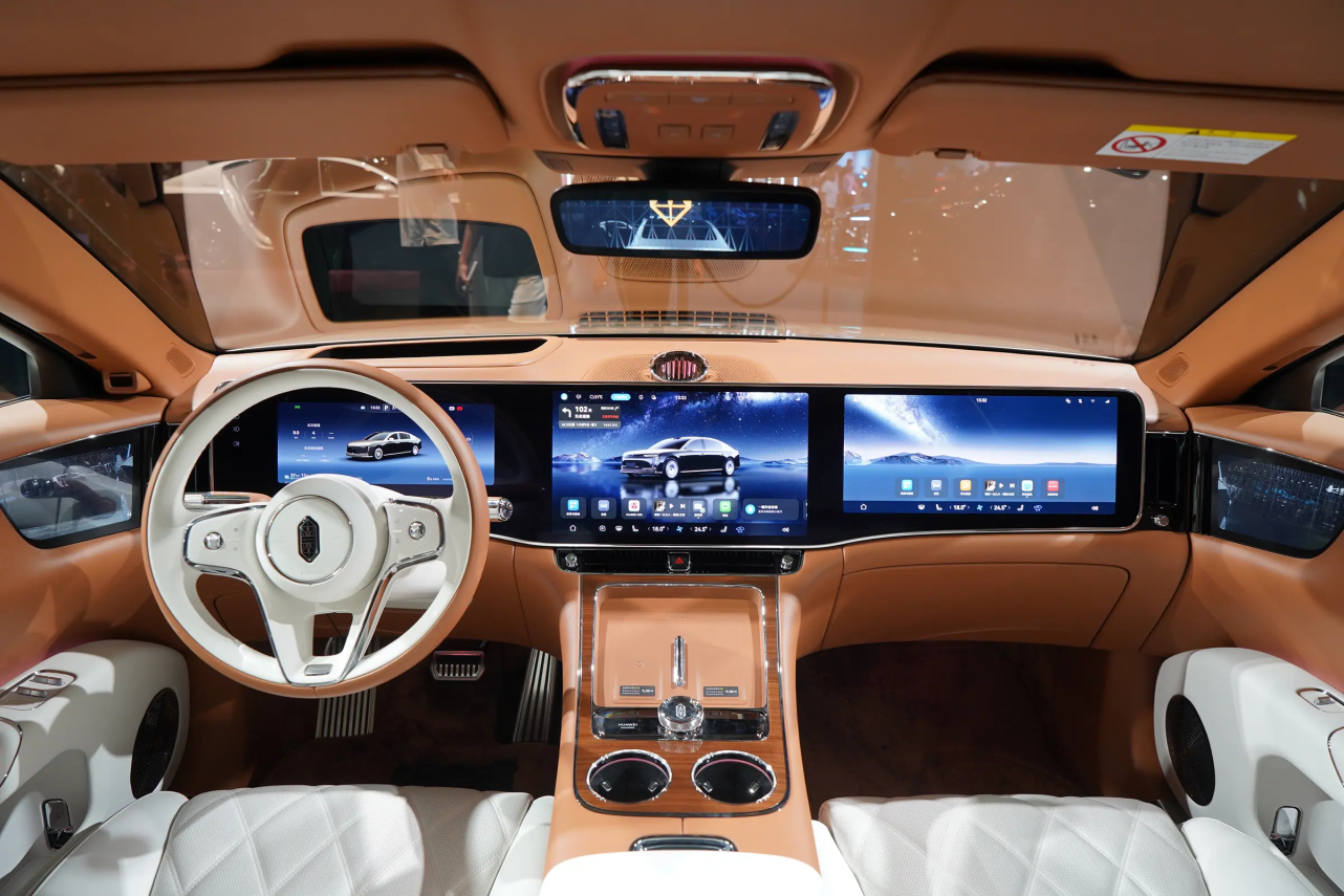 上市109天，华为新车狂揽140亿，已树立“超豪华”新标准！