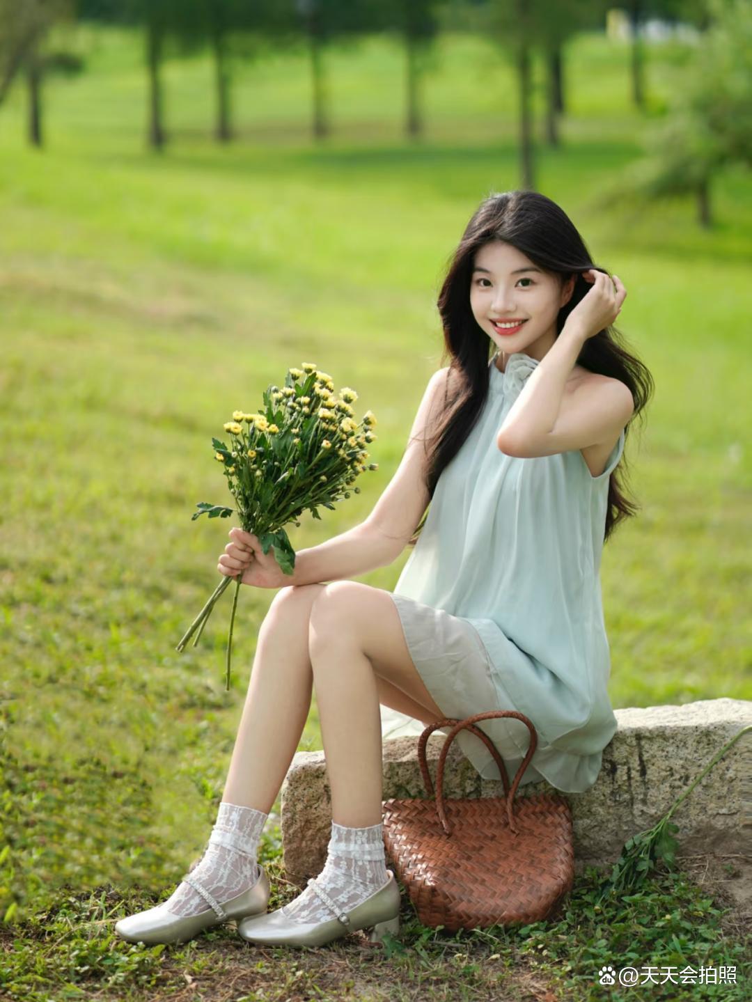 会呼吸的照片氧气少女9个草坪拍照姿势拍出满满生命力