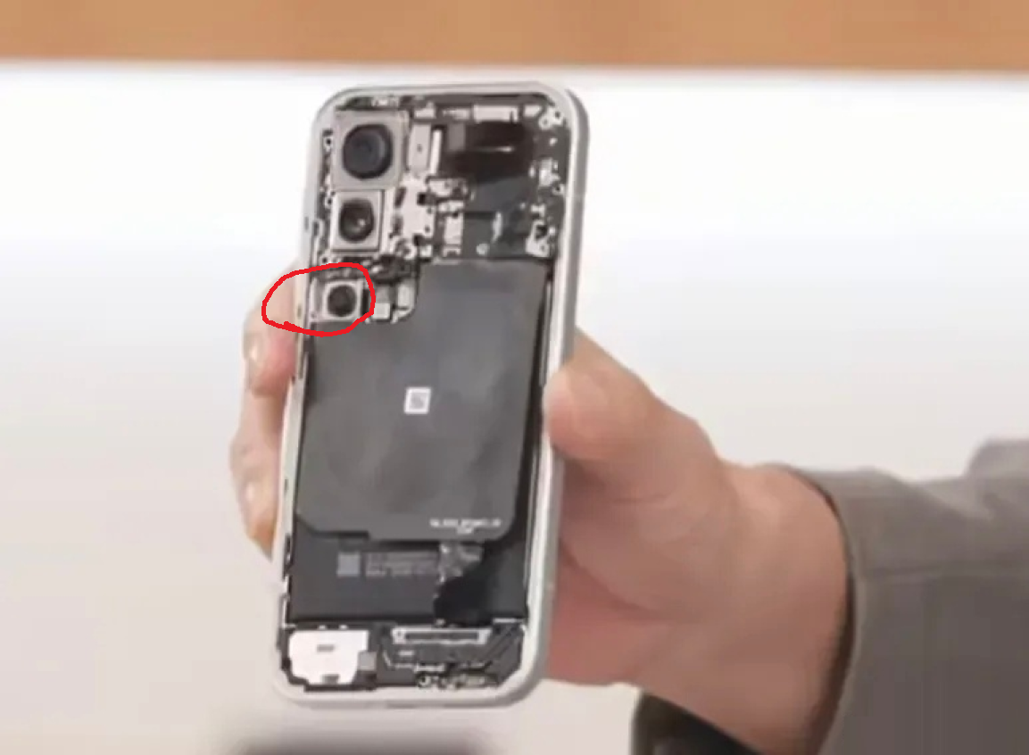 卢伟冰自曝小米17 Pro,真的没有蹭苹果,原因有两个!