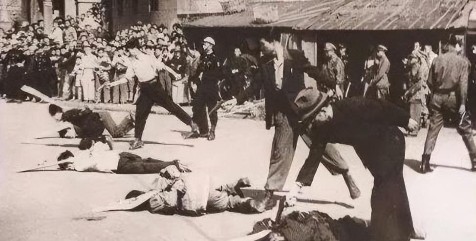 刑场上,王月贞被五花大绑,想给孩子喂最后一口奶,用刀划破衣裳