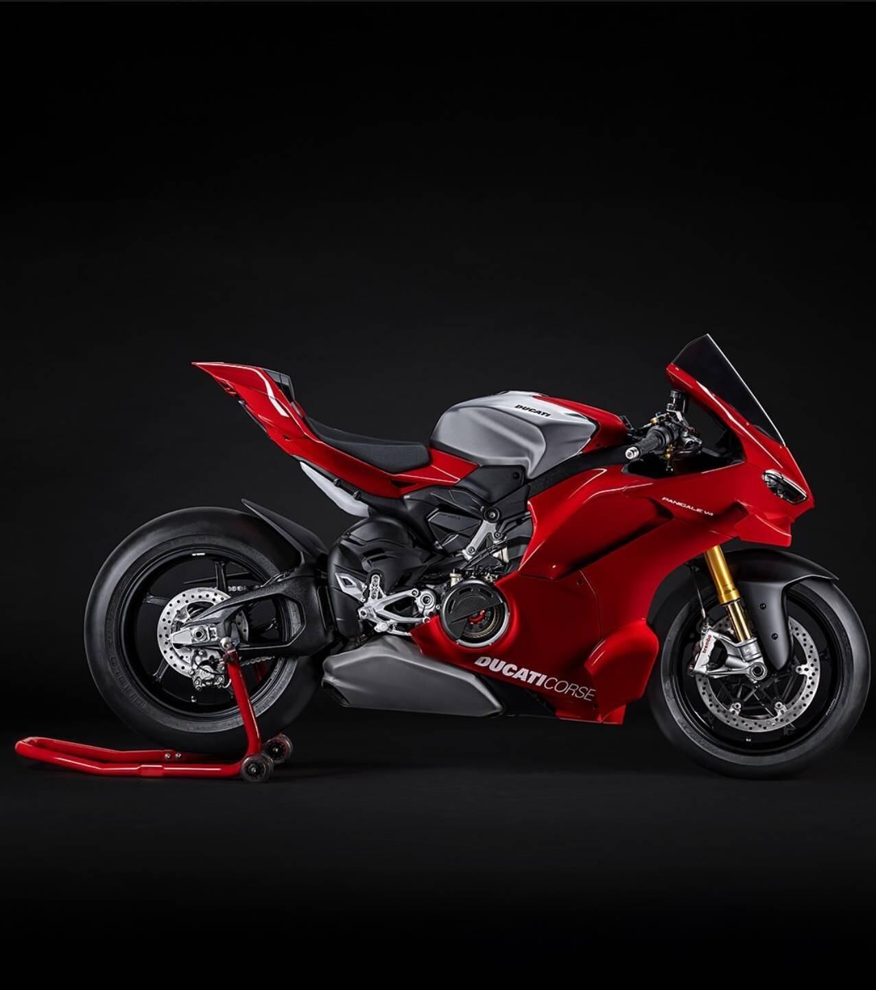 杜卡迪发布公路版motogp赛车,2026款panigale v4r马力达218匹,极速超