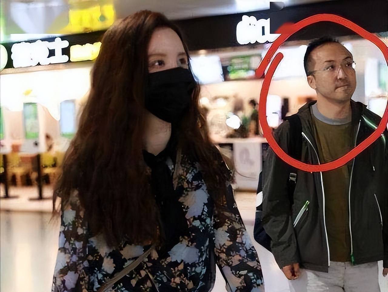 张萌老公正面照首曝光,夫妻同框似两代人,结婚11年事业红火感情稳!