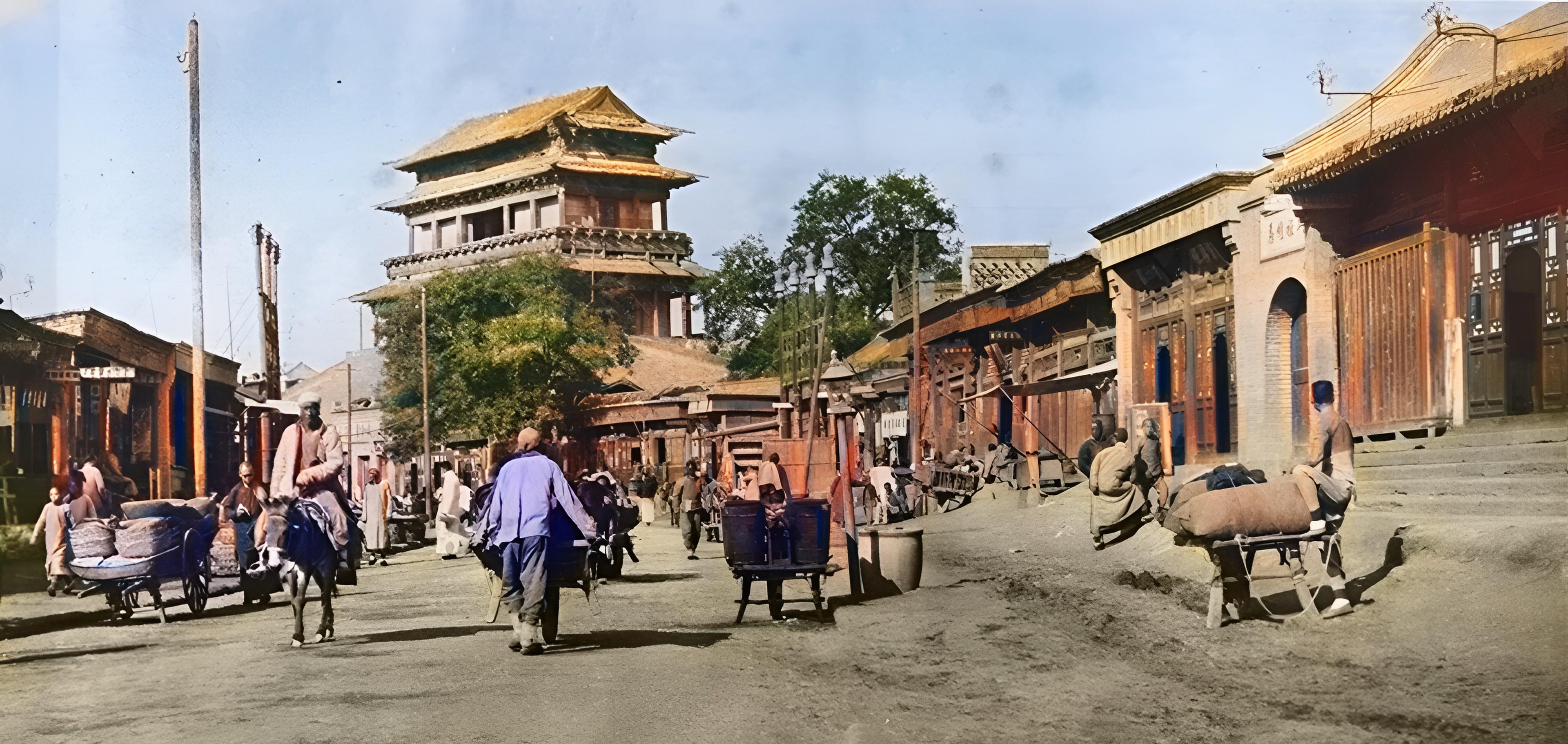 24张民国老照片:罪犯当街被斩首示众,胖警官抓获母女窃贼