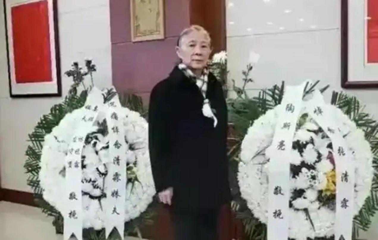 2022年林立衡的丈夫去世,享年八十岁,仅副总理陶铸之女前来送花圈