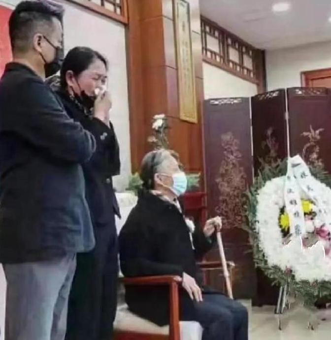 林立衡丈夫张清林2022年去世终年80岁,只有副总理陶铸的女儿送花圈