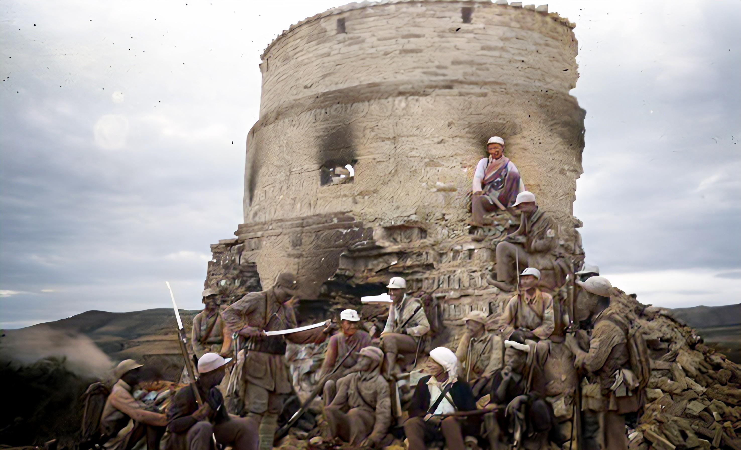 1944年,一名美国摄影师抵达延安,记录了27幕令他惊奇的景象