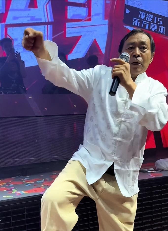 央视严厉批评曾一击倒地的传统武术大师马保国,如今声誉再度逆转