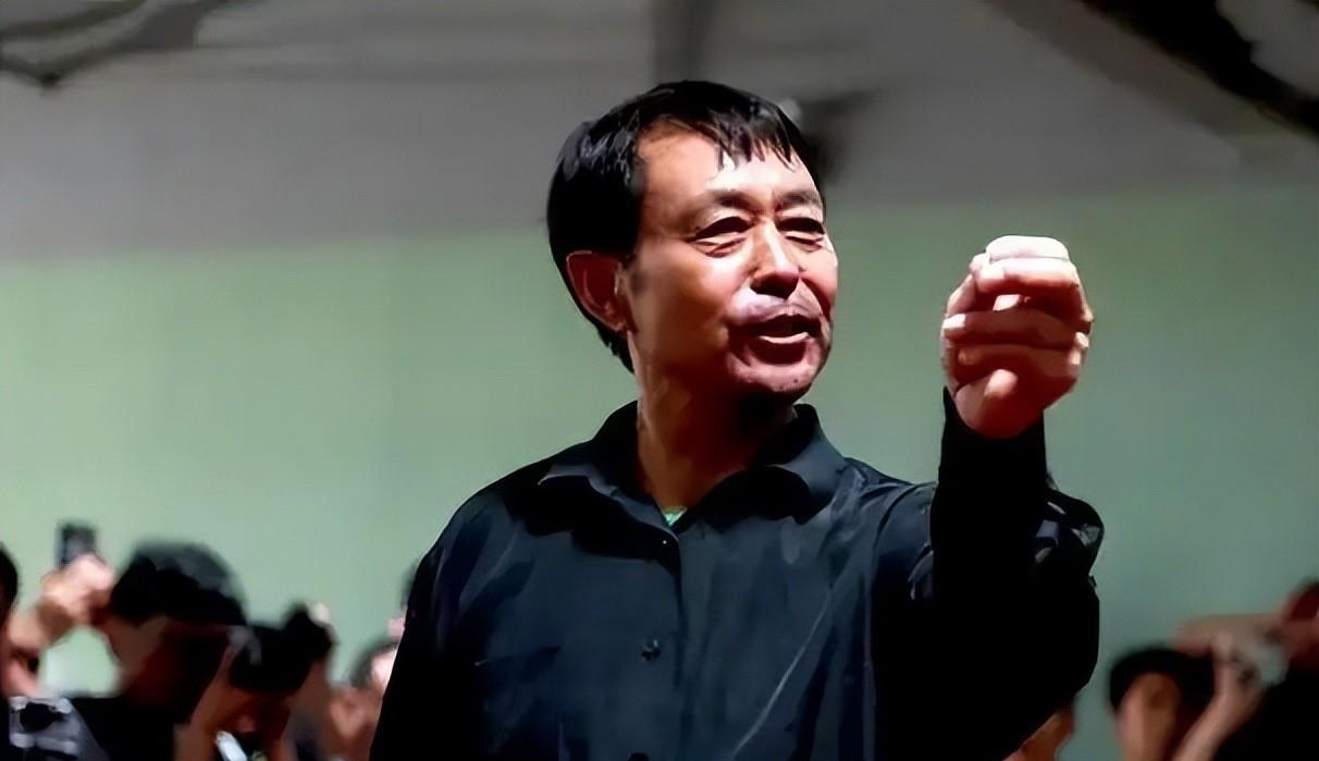 央视严厉批评曾一击倒地的传统武术大师马保国,如今声誉再度逆转