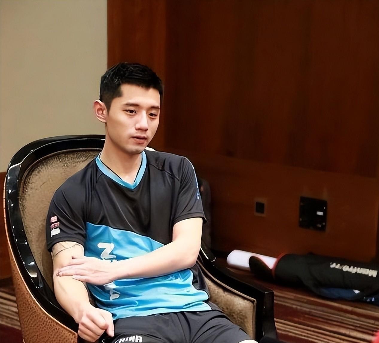 国乒三剑客马龙坚持征战,张继科跌谷底,许昕转商界,八年时间因性格