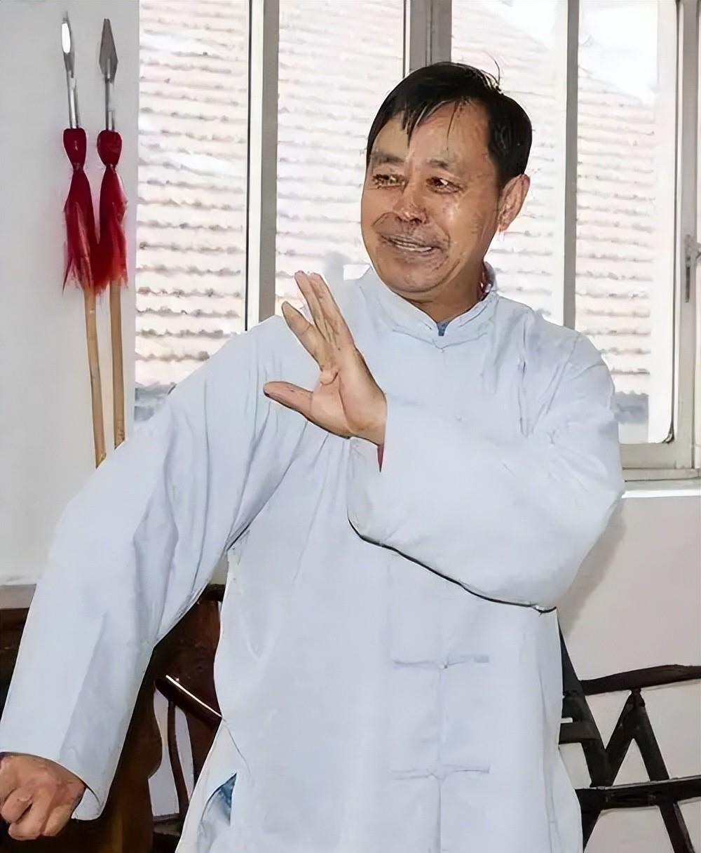 央视严厉批评曾一击倒地的传统武术大师马保国,如今声誉再度逆转