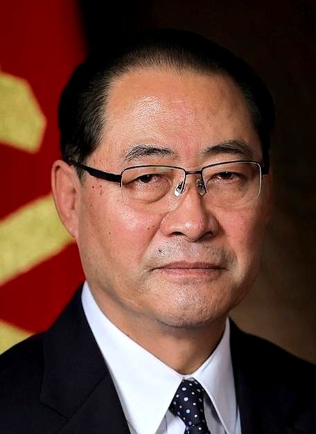 朝鲜对我们极为重视,朴泰成亲自到机场迎接,这个规格超出苏林许多