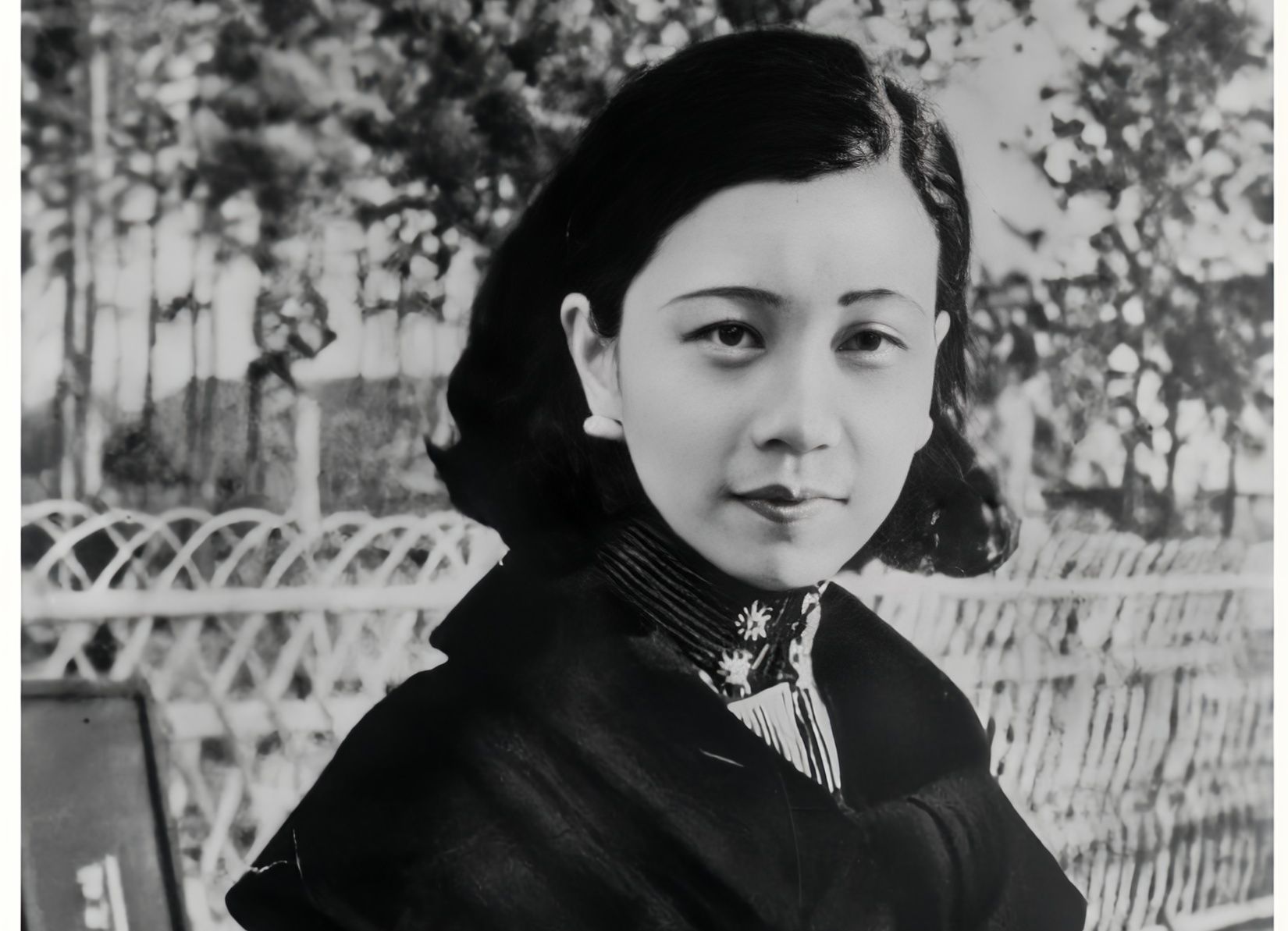 阮玲玉:民国一代影后,25岁服毒自杀,5位影迷随她而去,害她的渣男最终