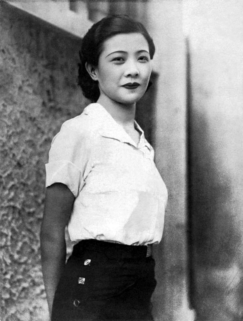 阮玲玉:民国一代影后,25岁服毒自杀,5位影迷随她而去,害她的渣男最终