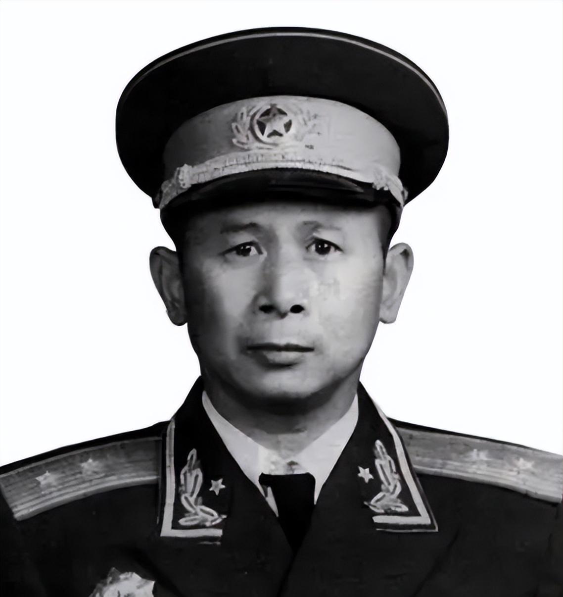 55年新中国首次授衔就发生怪事13军军长仅是中将政委是大校
