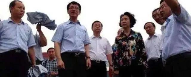 煤老板邢利斌:从黄土坡到山西首富,7000万奢华嫁女后,55岁背巨债离世