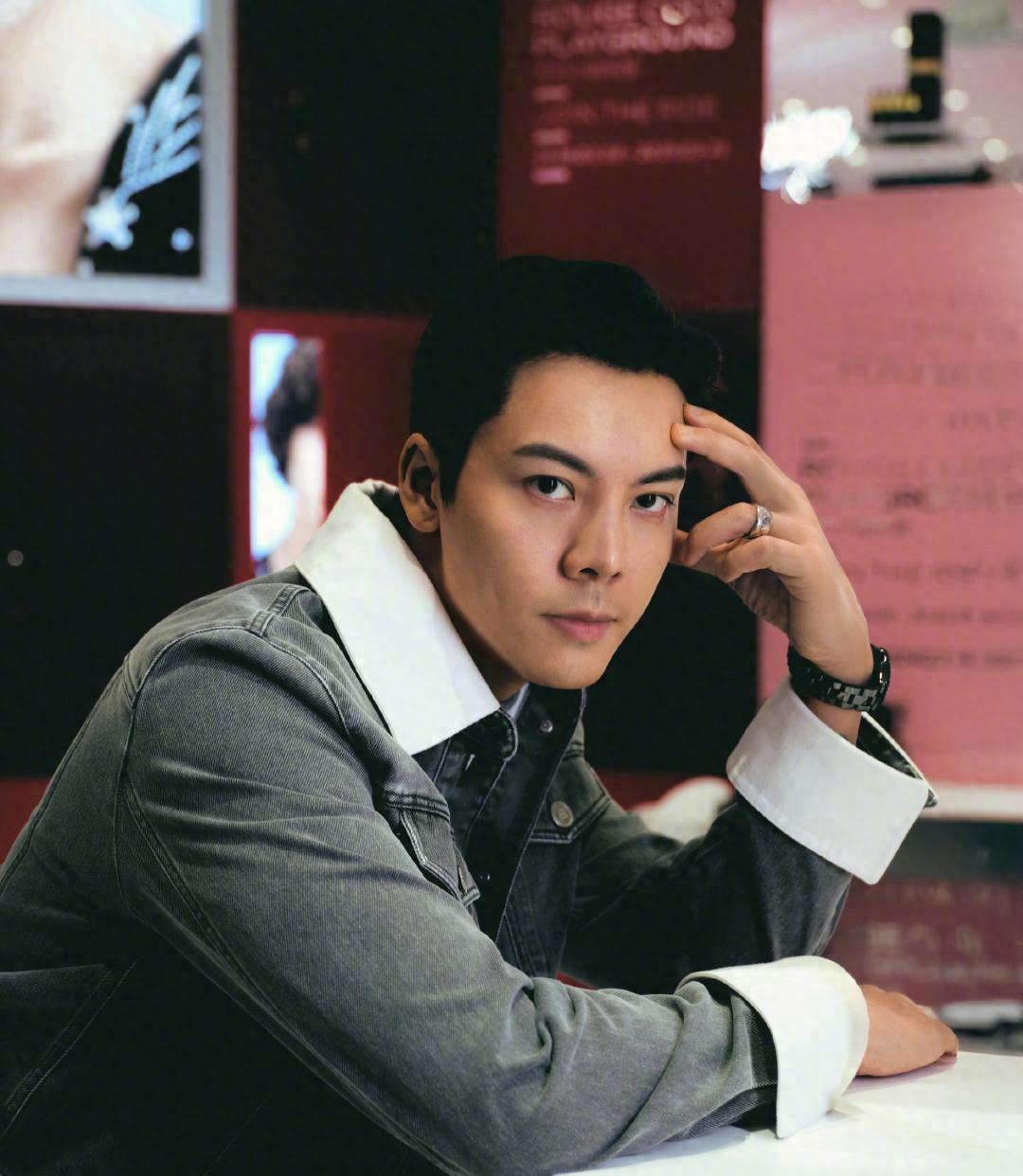 陈伟霆官宣生子喜欢过杨颖也追过阿sa现在和超模的她终于走到一起