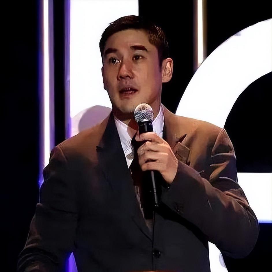 吴大维近况:上海豪宅居住,59岁身材变胖,五岁女儿似他