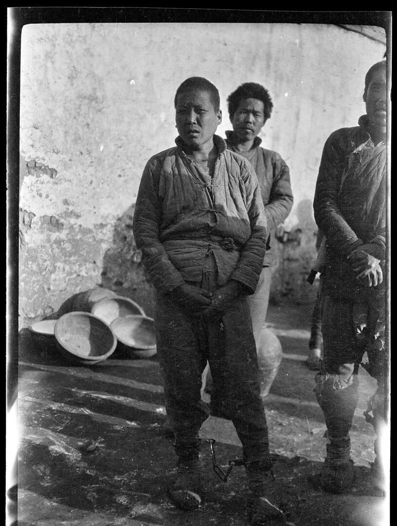 太罕见了!民国时期监狱里的犯人,竟是如此模样