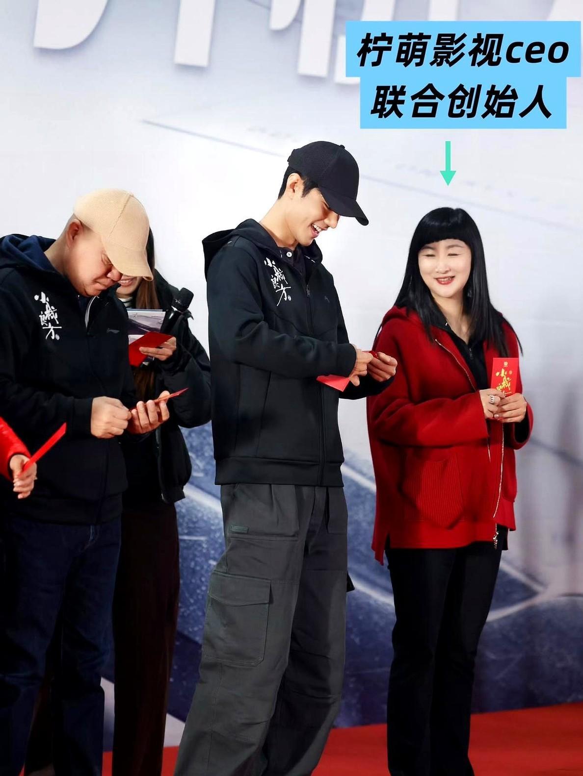 这部剧的诞生源于制片人陈菲五年的等待她坚持只有肖战能演刘铮亮