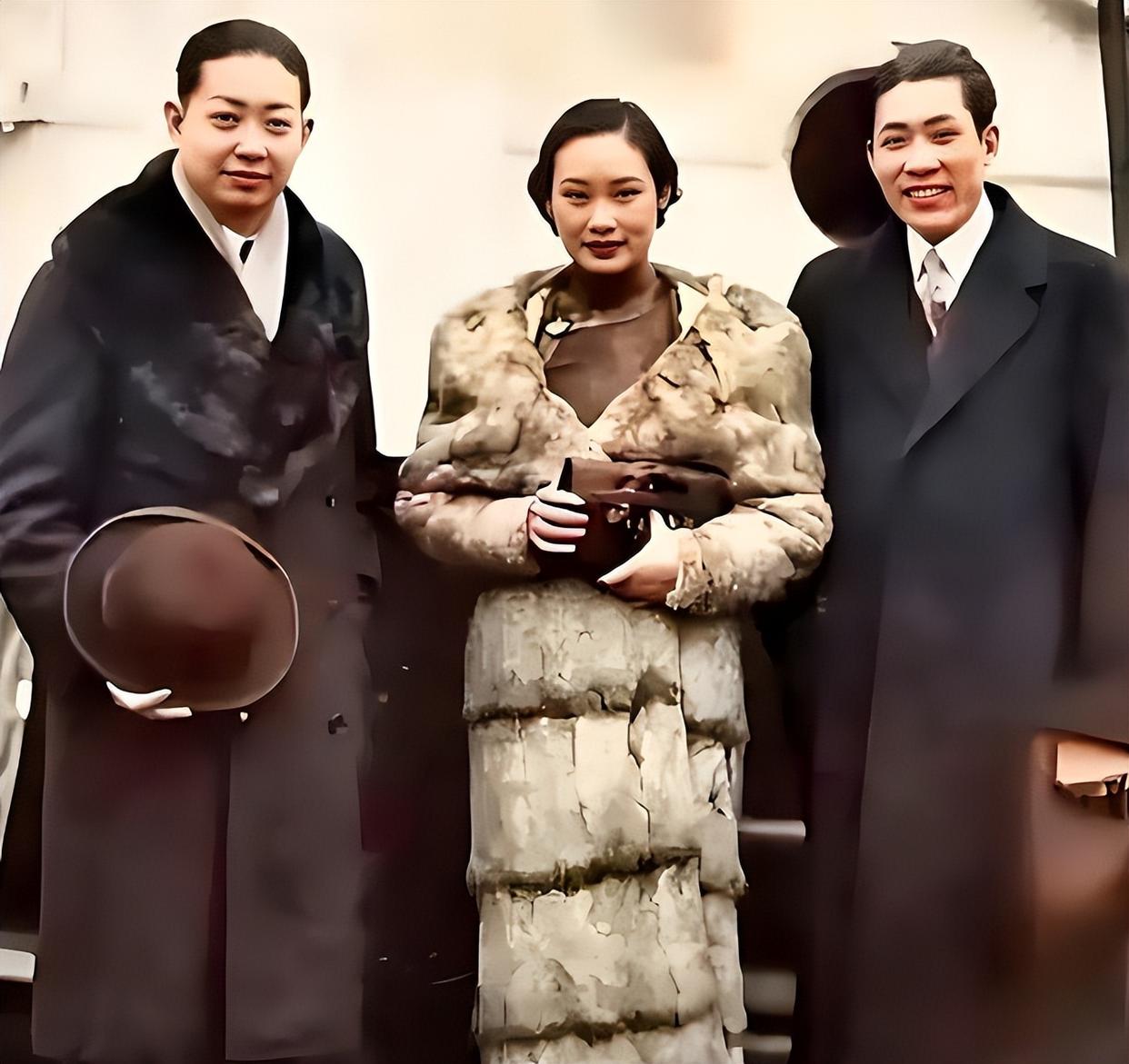 罕见真实影像:胡蝶戴笠同框彩色照曝光,一个美到惊艳时光,一个狠得