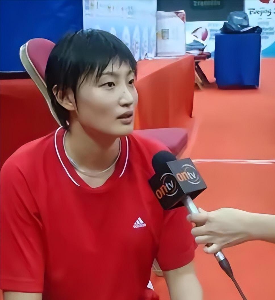 女排杨昊家庭优越,与富商恋爱九年后分手,现无子女仅有宠物陪伴