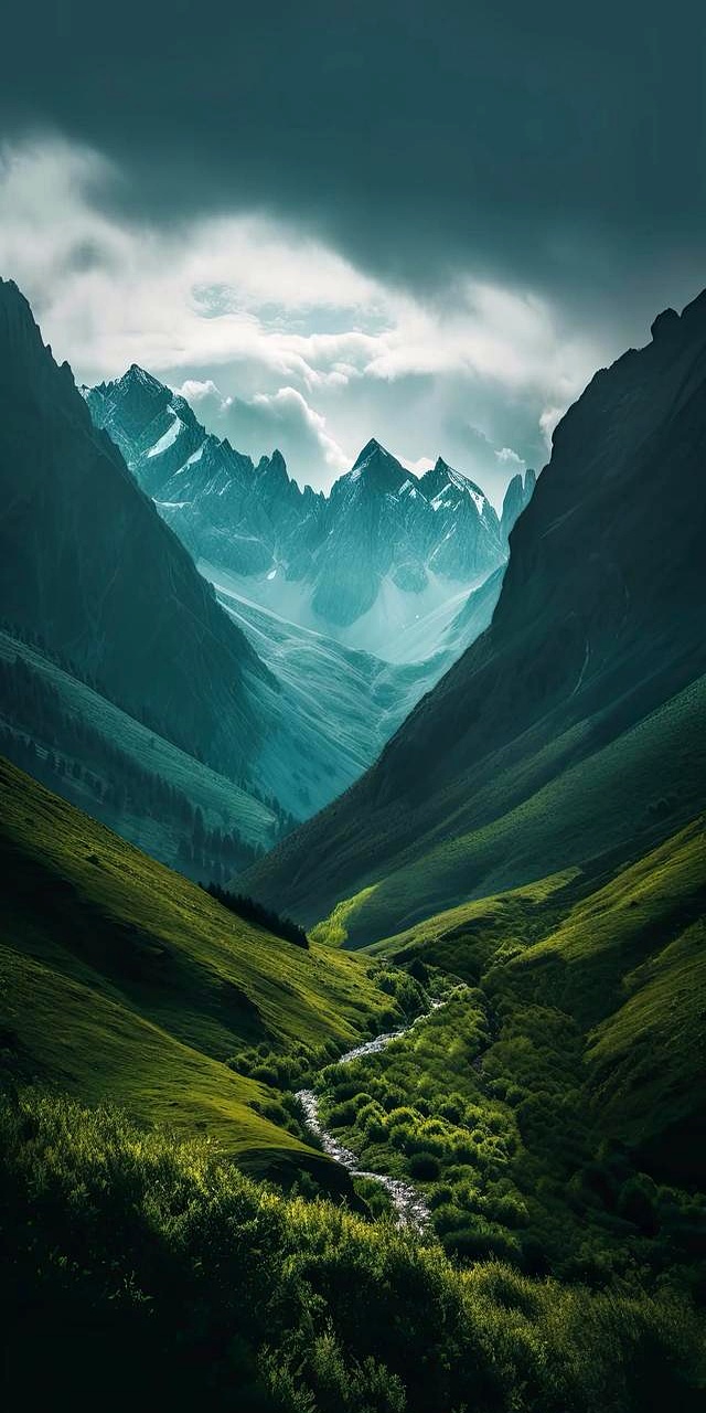 iphone17超清4k手机壁纸雄伟山脊风景图
