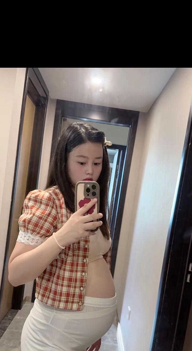 孕晚期29周 肚型圆润气色好 这些特征真的暗示宝宝性别吗