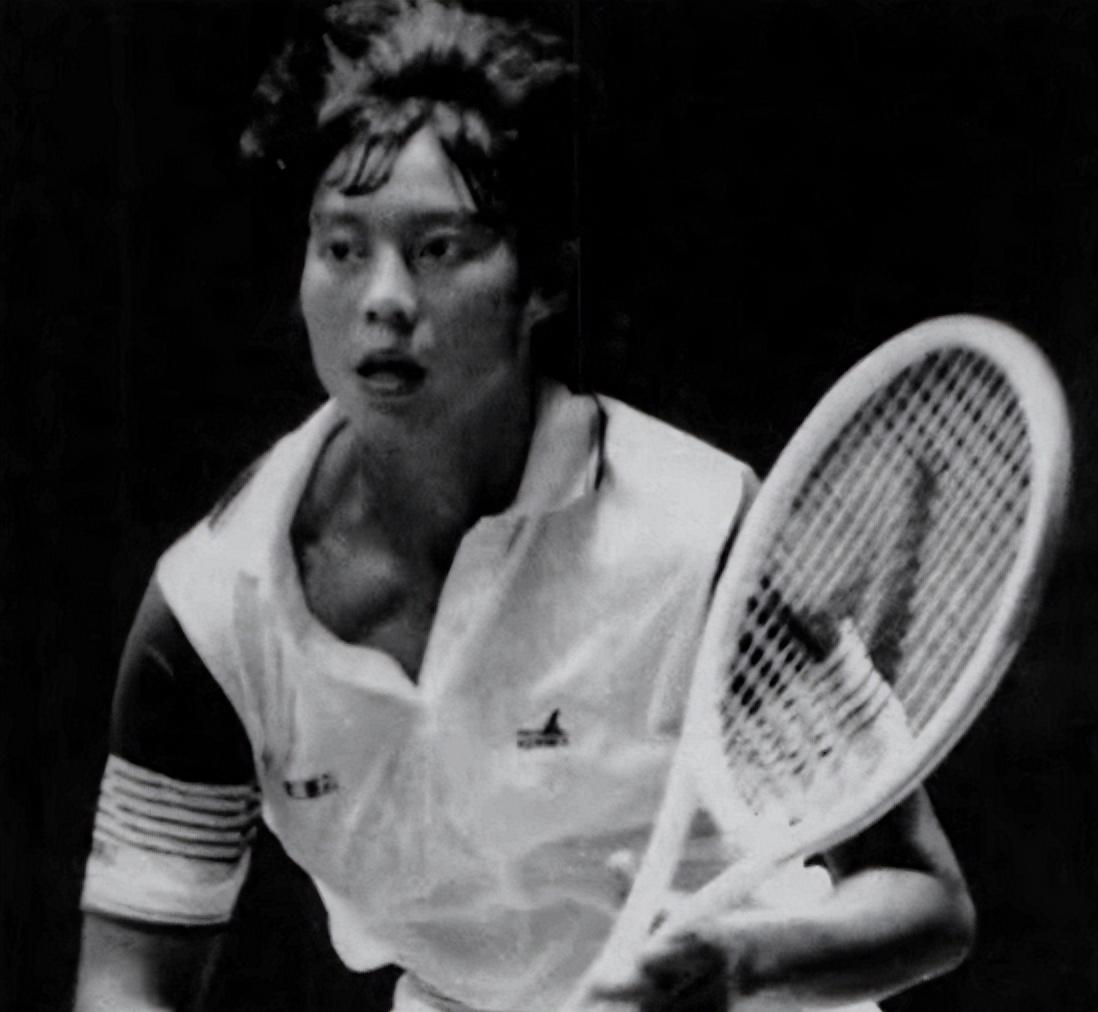 82年网球名将胡娜出逃美国,32年后高调回国:当年我只是为了梦想!