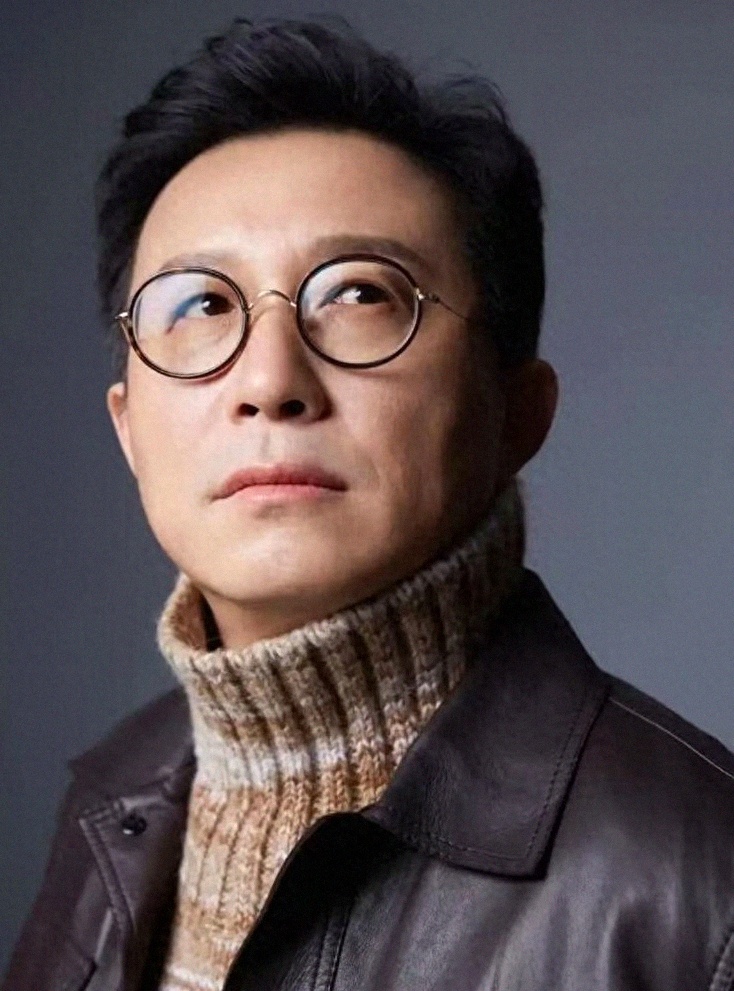 从《非你莫属》毒舌老板到珠宝圈边缘人,沈东军因出轨生子,背刺亲家