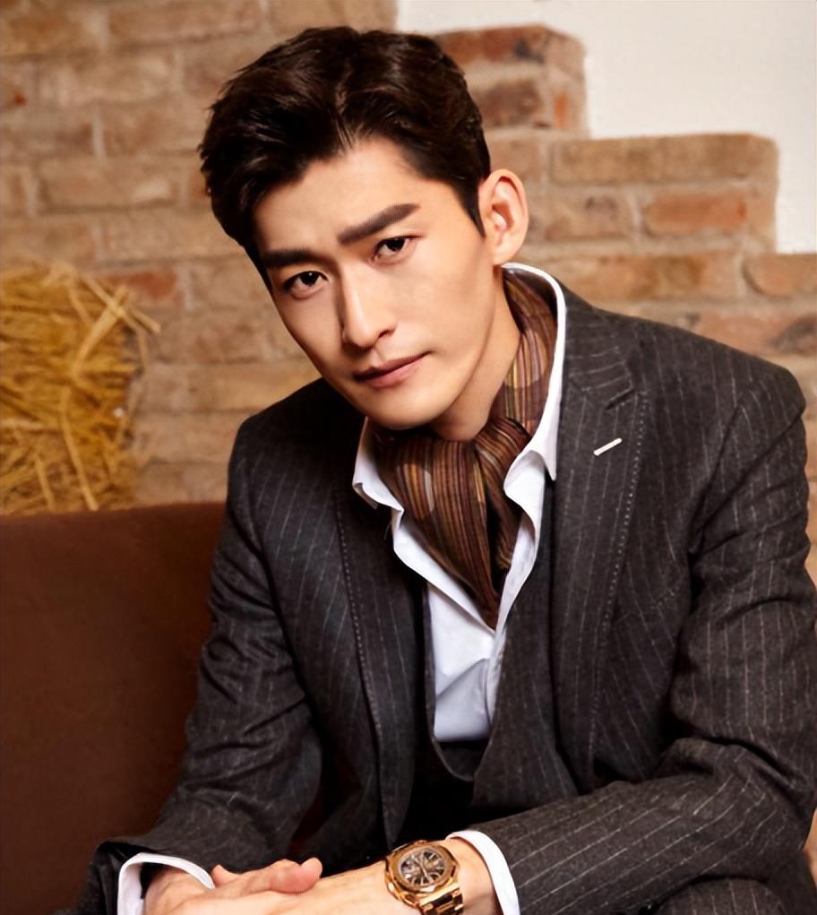 时隔八月,张翰再次传出新恋情,背后却另有隐情,唐嫣未曾说错