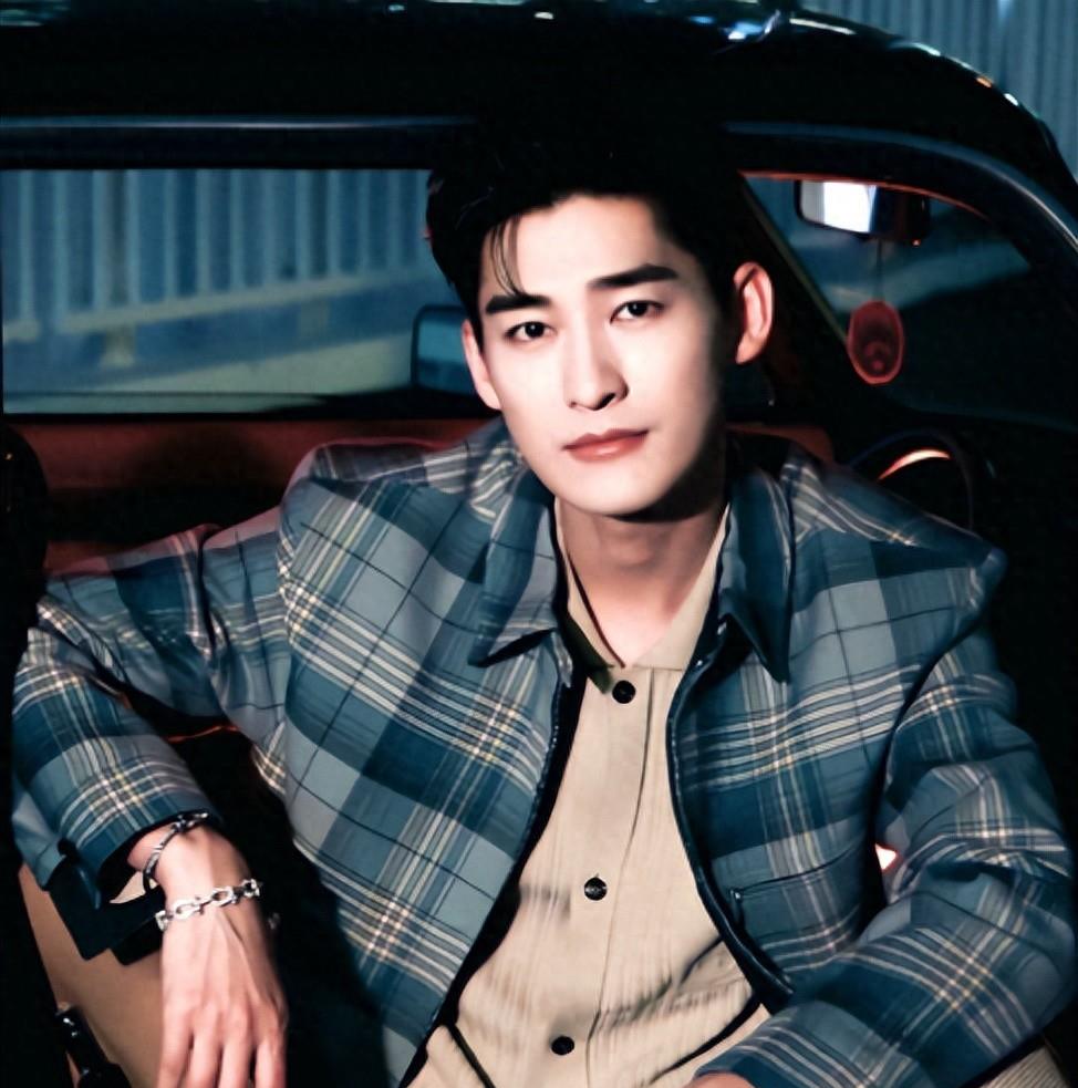 时隔八月,张翰再次被传新恋情,但背后却另有隐情,唐嫣没有说错