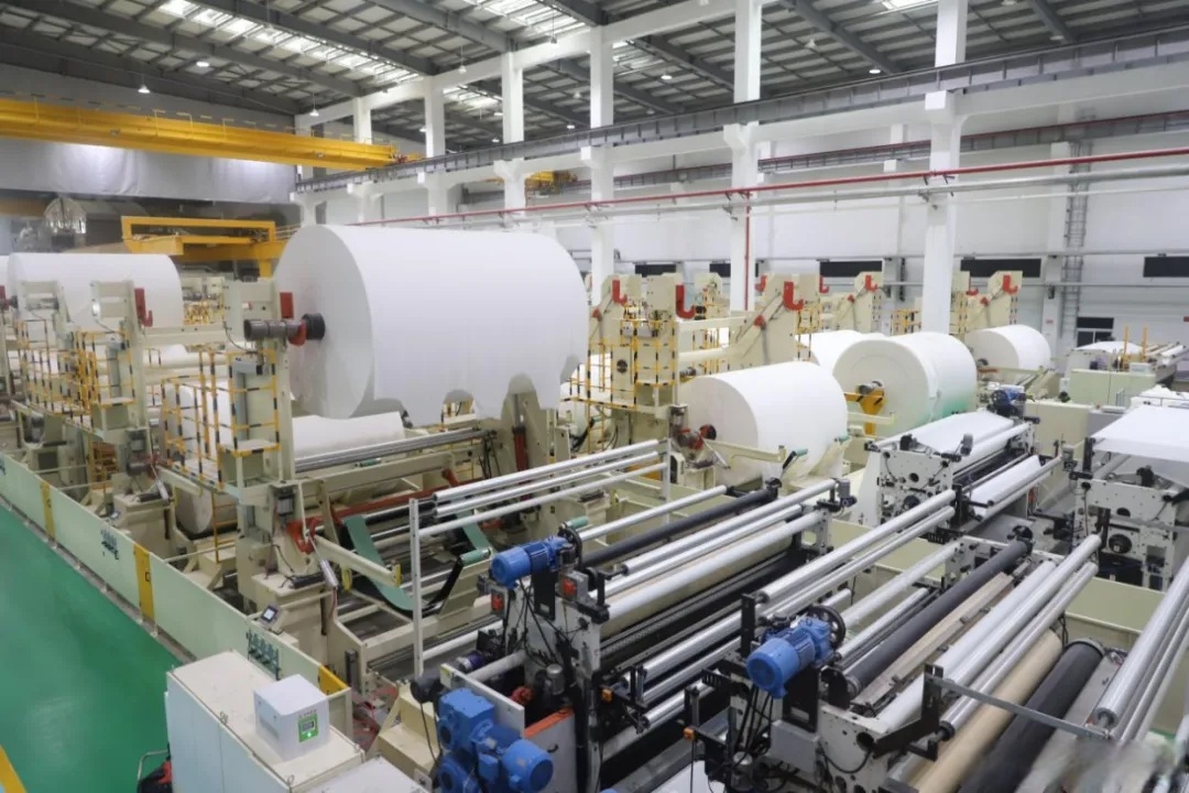 全球纸业"头把交椅"易主,一年净销售额超过1600亿元,玖龙纸业升至第11