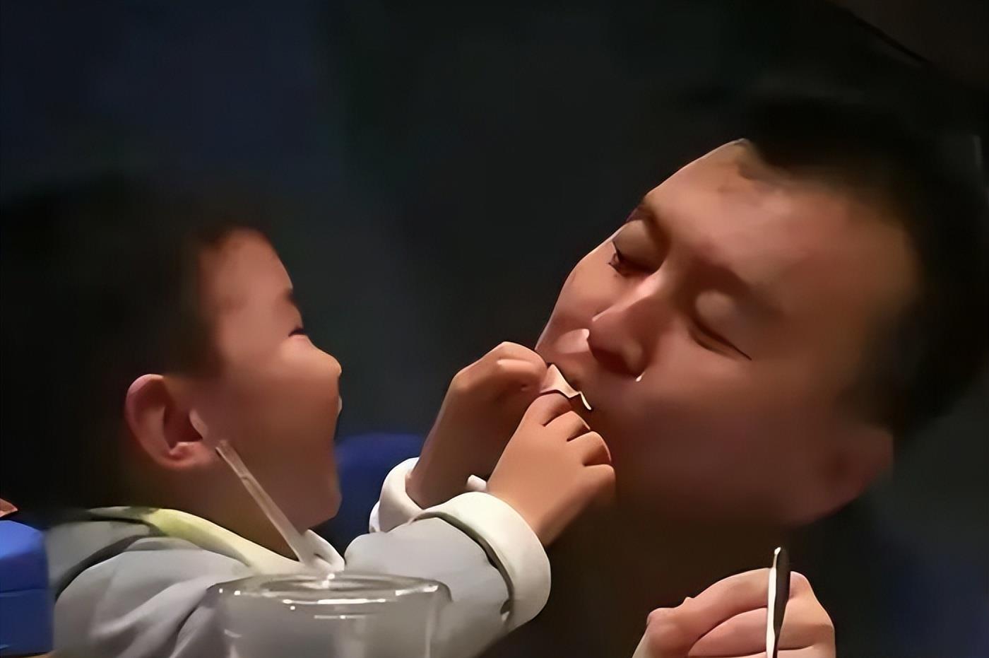 钱不是万能的!孤身一人太心酸,央视名嘴张泽群儿子丢失2年后