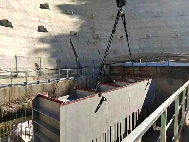 再传捷报!潘口水电站143吨"定海神针"成功吊装