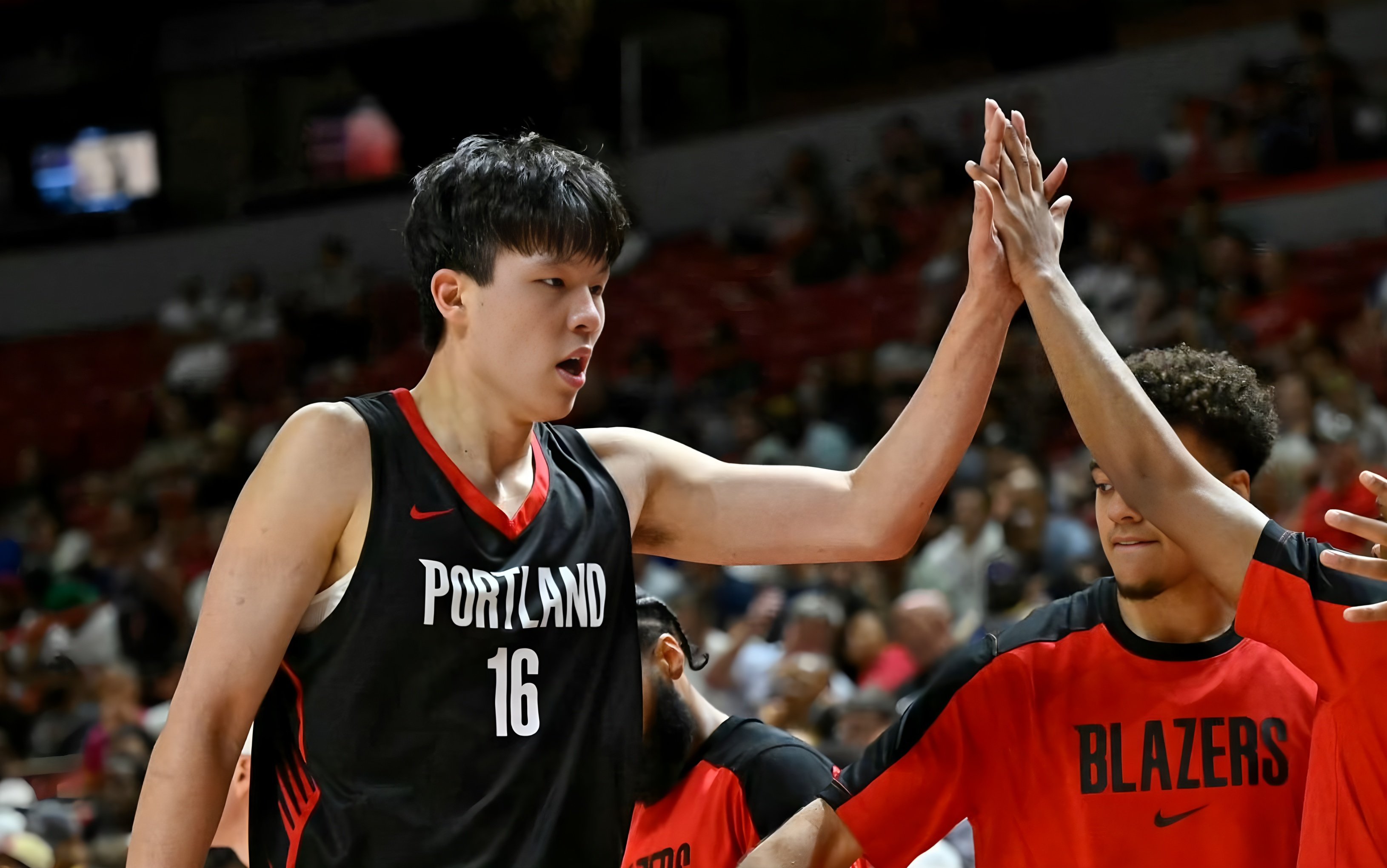 杨瀚森NBA赛场意外DNP，连续出战纪录终结，开拓者惜败太阳