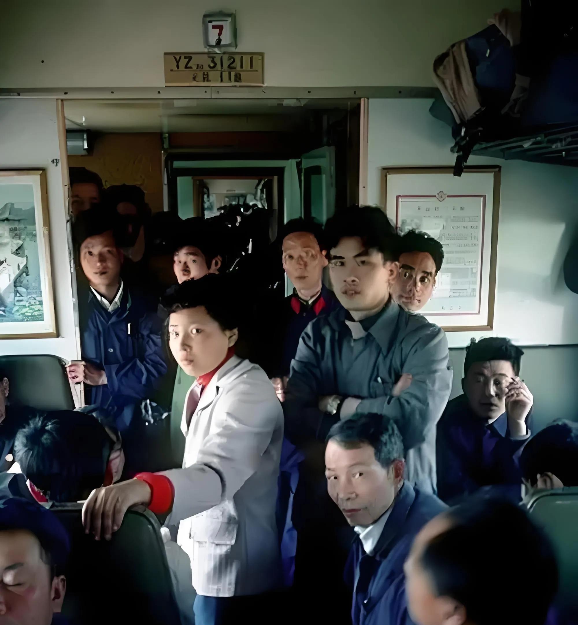 八十年代火车乘客老照片