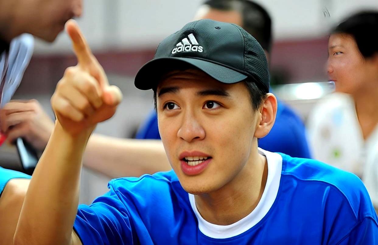 和唐佳良分手,和思思成家?外出游玩,杨鸣举动引热议,父母态度成焦点