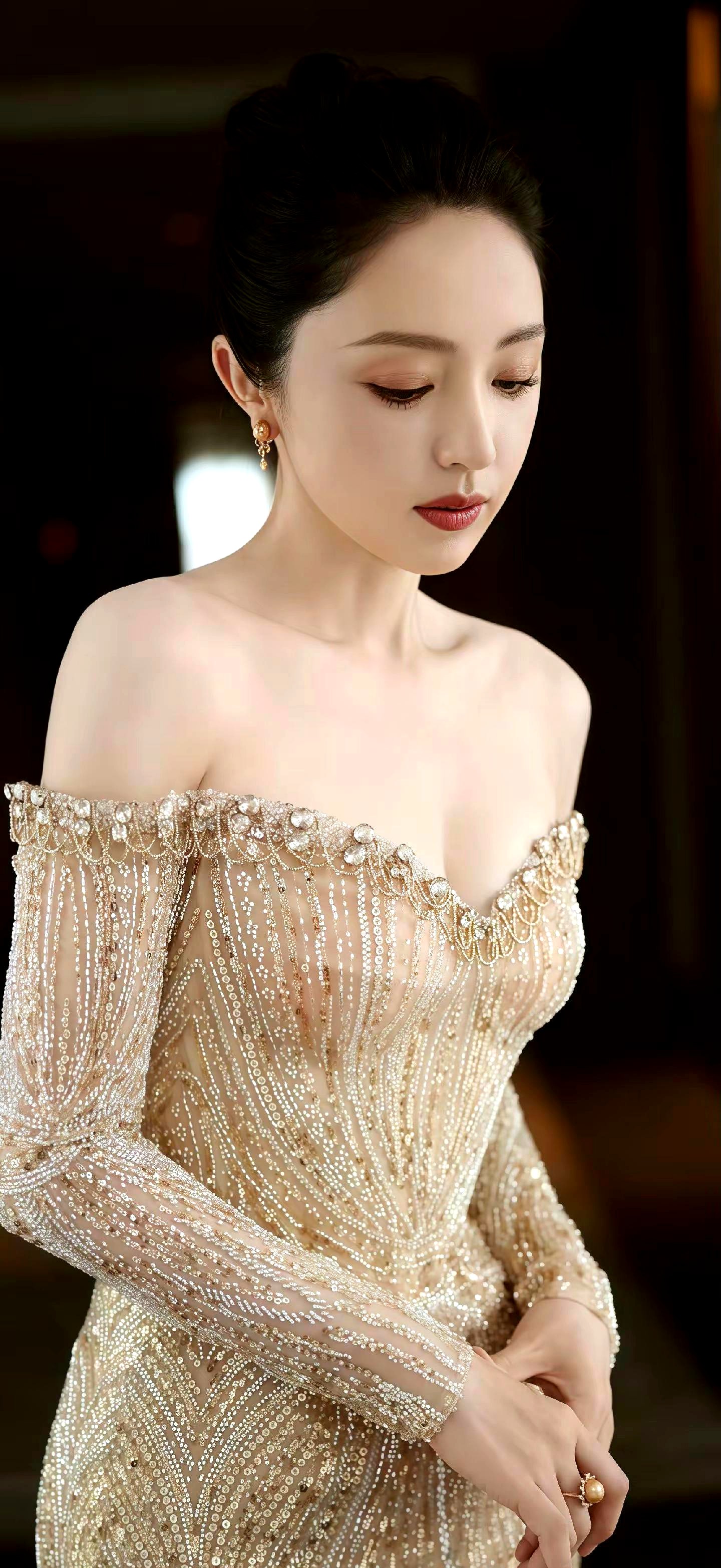 47岁董璇三亚生图流出,二婚嫁给普通演员,雪花女神龙还是那个味儿
