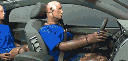 郑州真实案例！一次急刹车竟致脑梗，你的安全带系对了吗？-有驾