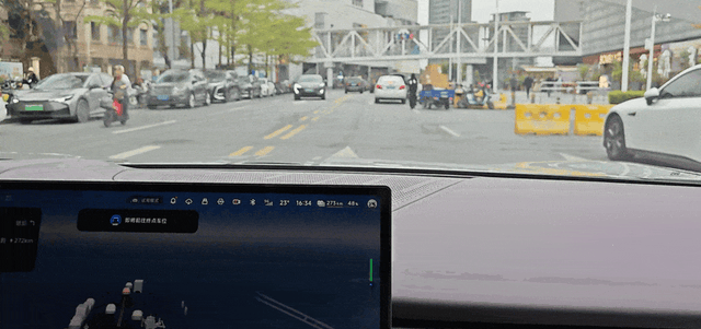 闹市穿行像个老司机，八成大定选高阶智驾，实用才是真本事-有驾