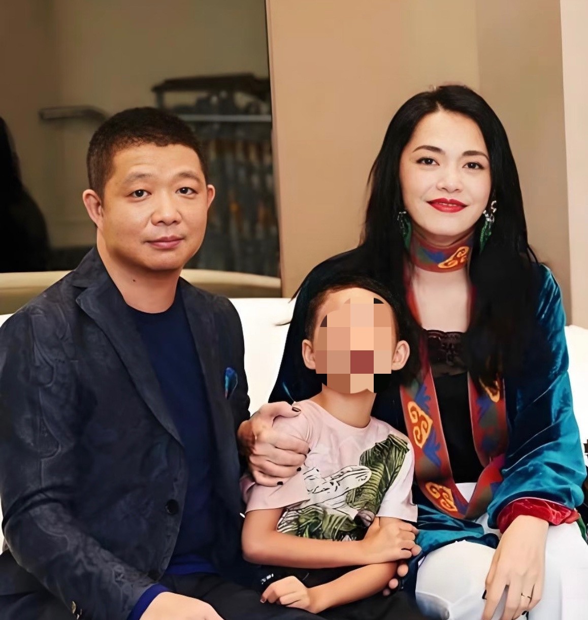 曹郁是谁?那个一直被叫了十几年姚晨老公的男人到底什么来头?