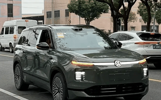 大众放下身段！车长超5米2，轴距超3米，大众首款9系旗舰不到30万起？-有驾