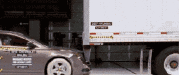 追尾之后才懂：开车默数3秒，这才是与死神的距离-有驾