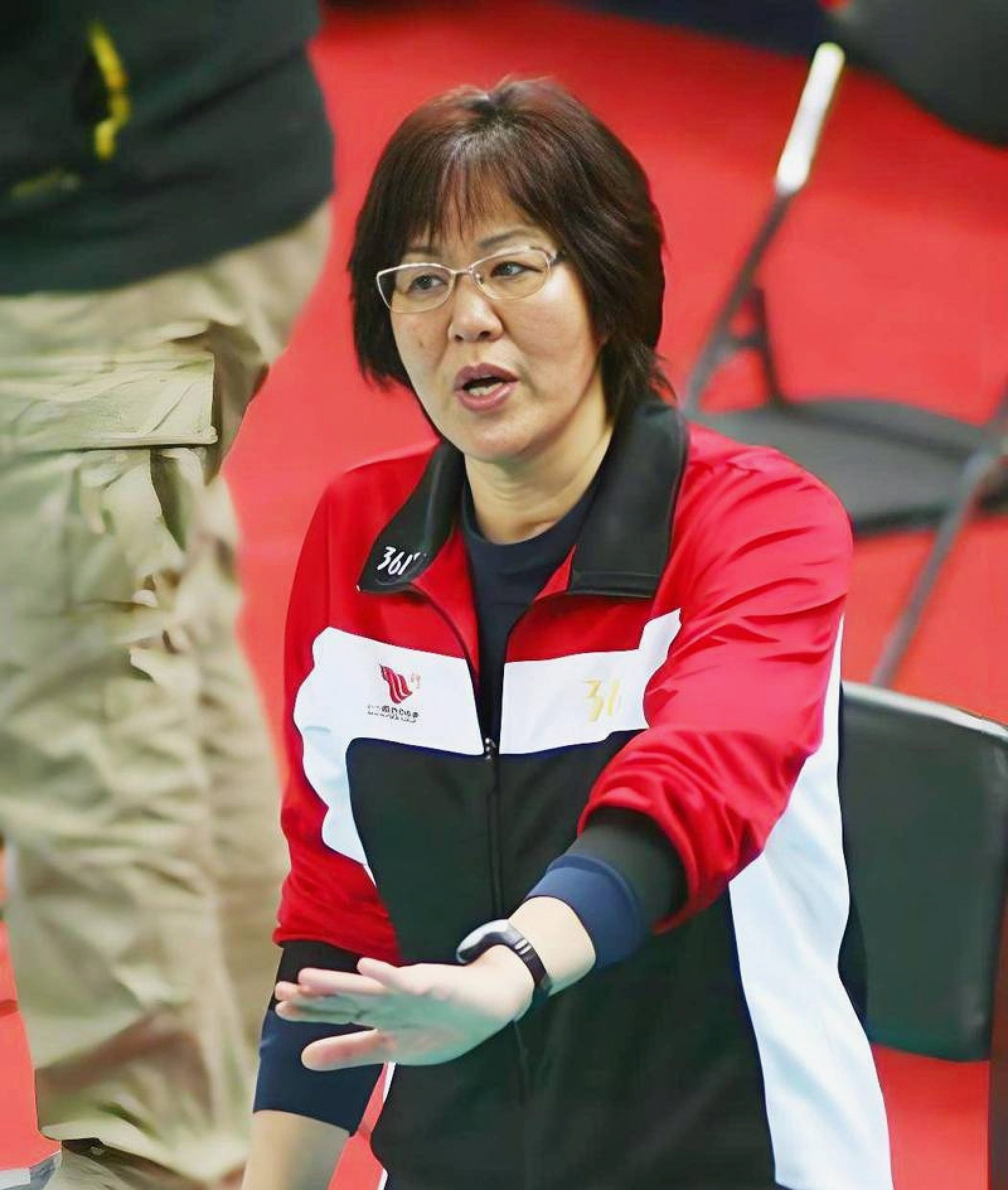郎平退休后选择美国生活陪伴女儿养身体她对祖国的贡献无人能及