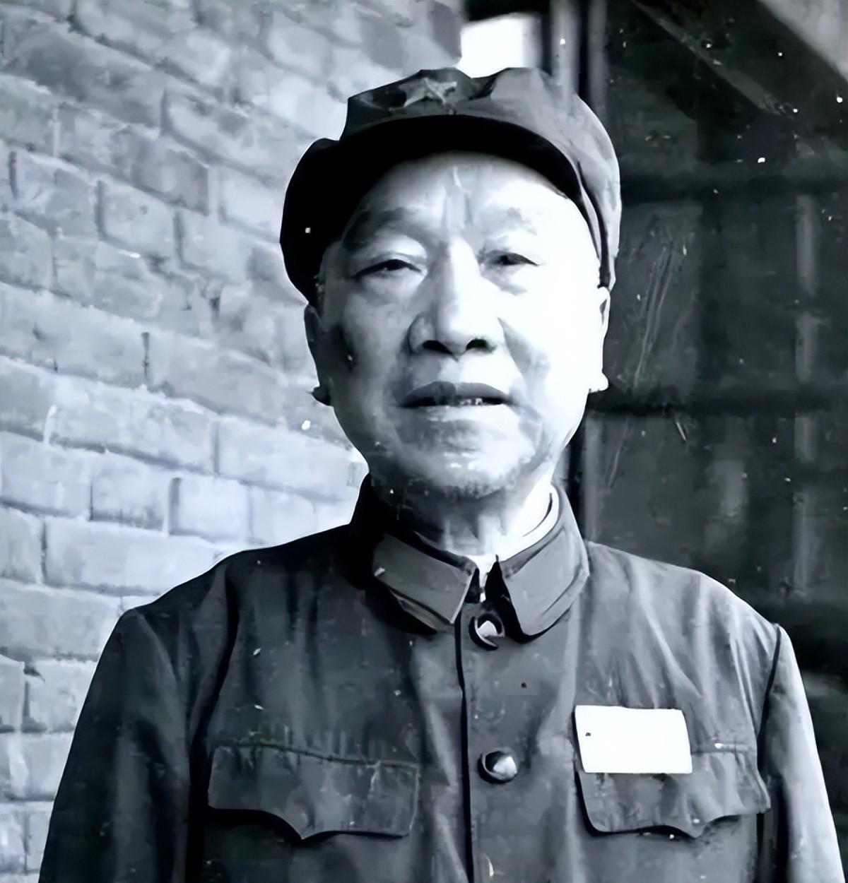 1955年大授衔时段苏权被授予少将军衔这个军衔到底算低还是不低呢?